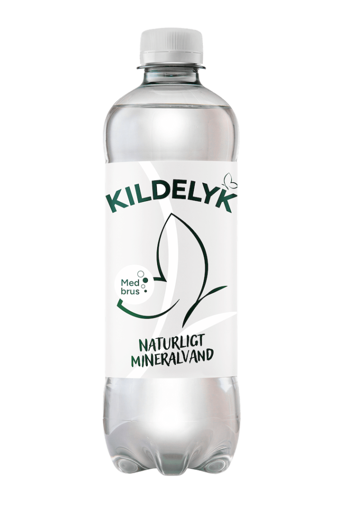 Kildelyk kildevand med brus